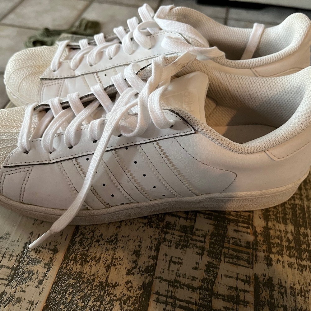Adidas Superstar white